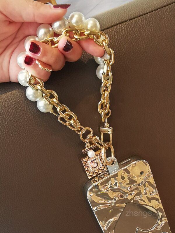 Lucky PhoneChains Bag - Image 4