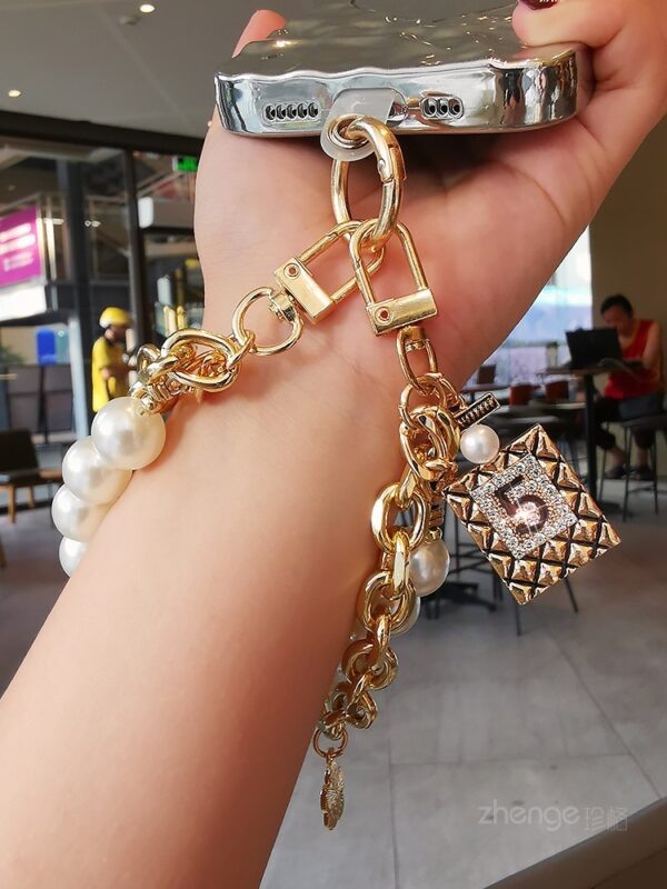 Lucky PhoneChains Bag - Image 5